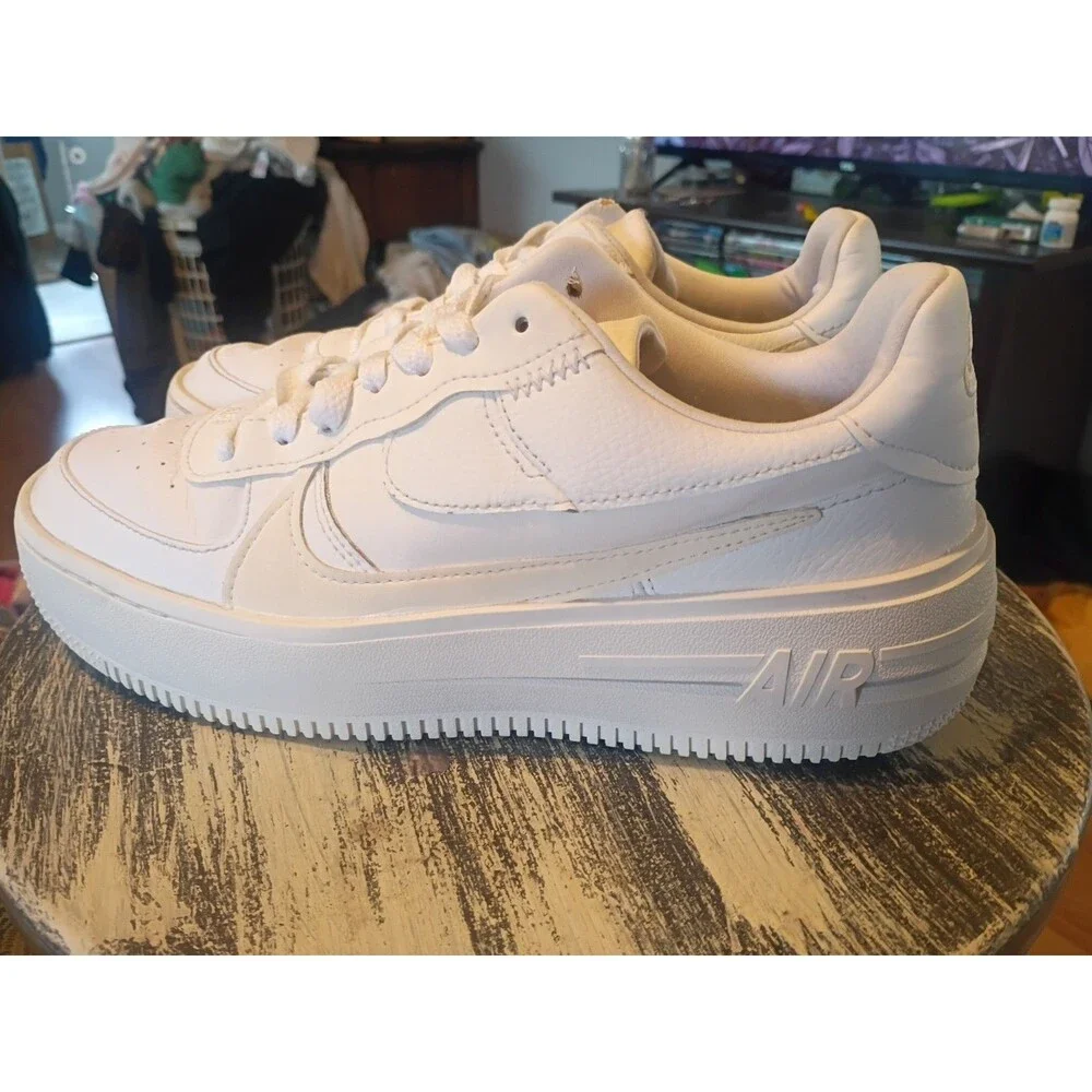 Sz 8.5 - NIKE WMNS AF1 DJ9946-100 Shoes Air Force One Sneakers White/Tan/Beige